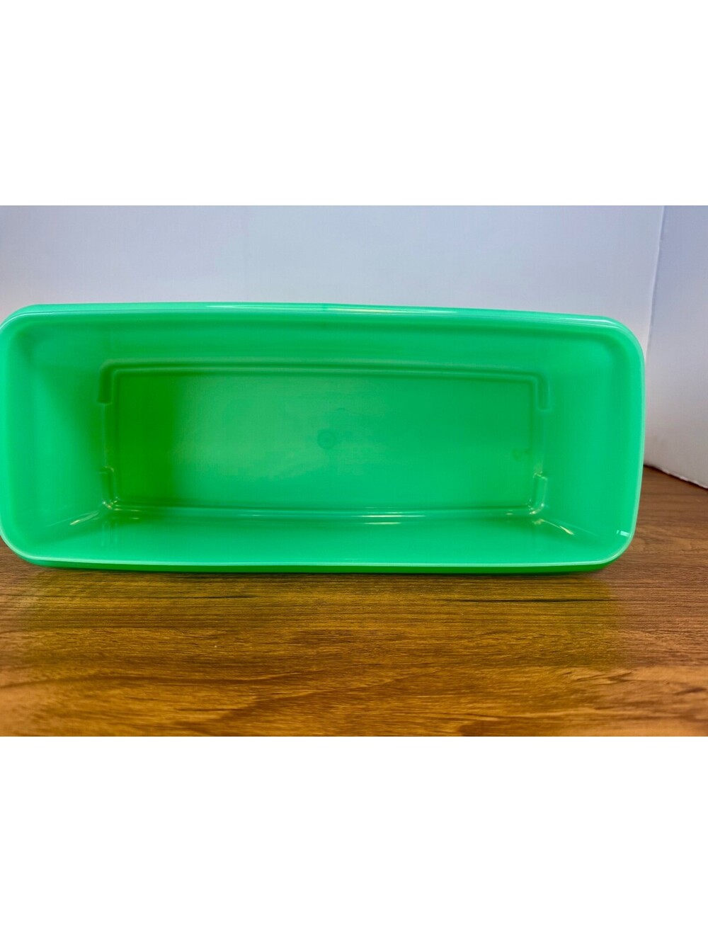 Vintage Tupperware Large Green Rectangular Storage Container with Lid - Picture 5 of 8